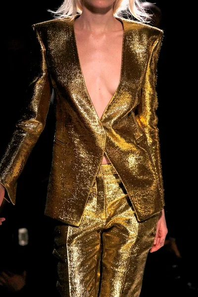 Look 5